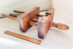 250  Wooden Book Binding Clamp or Vise, Good+