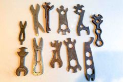 262  11 multi-Wrenches, various styles and makers, Fair to Good